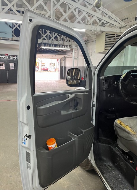 Auto Glass Shop Chicago (4) Western Auto Glass