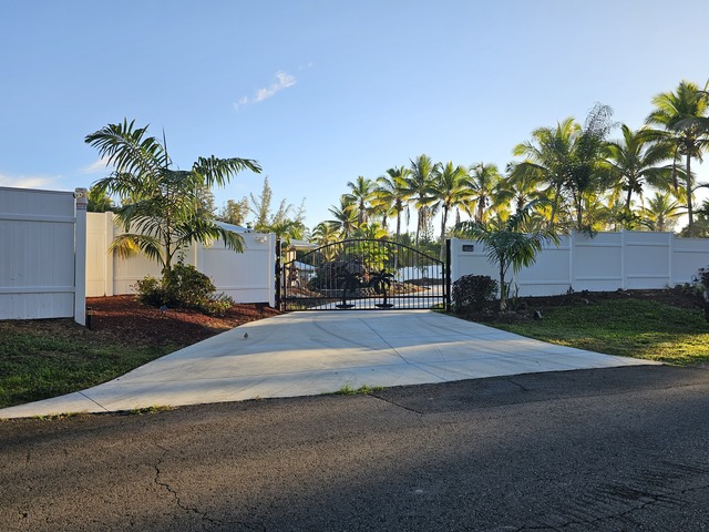 Big Island Fence & Gate custom metal entrance gate Big Island Fence & Gate