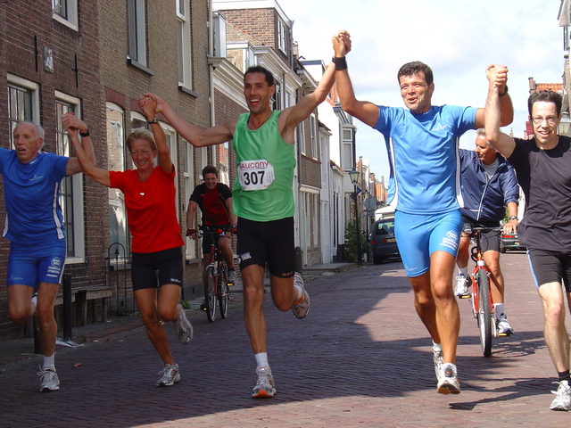 DSC09462 Team Voorne Atletiek winnaar teams Rondje Voorne 2 sept 07