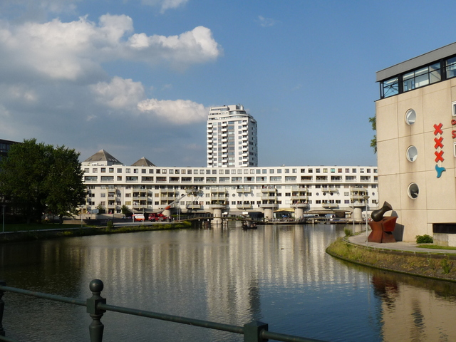 P1090715 moderne architectuur