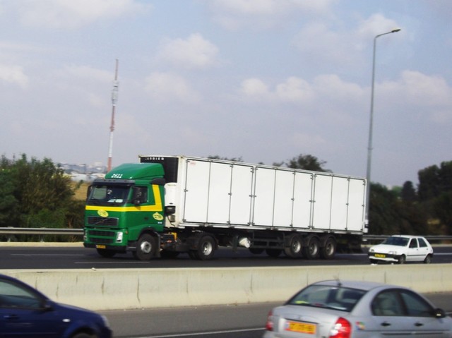 CIMG6155 Vehicles in Holy Land