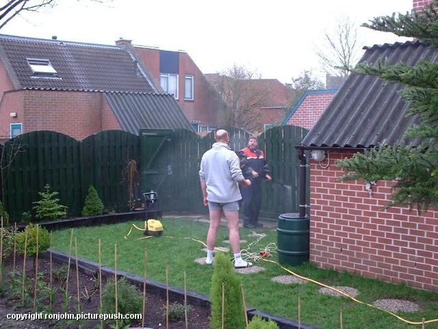Hoge druk met Ron en Willem 18-03-01 - 03 In de tuin 2001