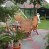 Tuin klaar 24-08-02 12 - In de tuin 2001