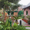 Tuin klaar 24-08-02 13 - In de tuin 2001