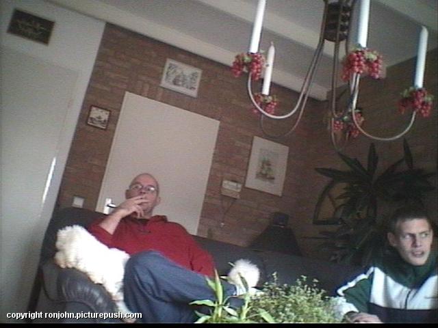 Webcam Ron en Wouter 18-11-01 In huis 2000 en 2001