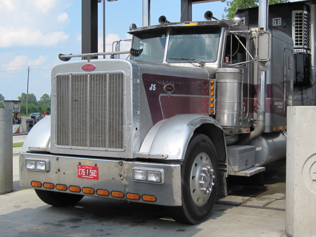 IMG 1045 - Trucks