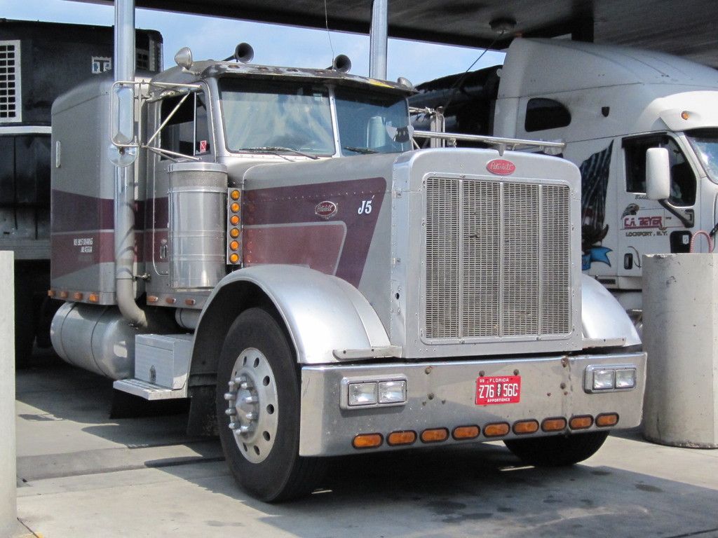 IMG 1043 - Trucks