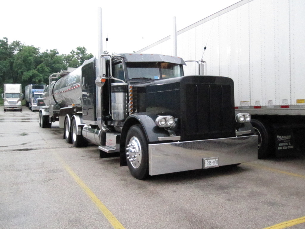IMG 1287 - Trucks