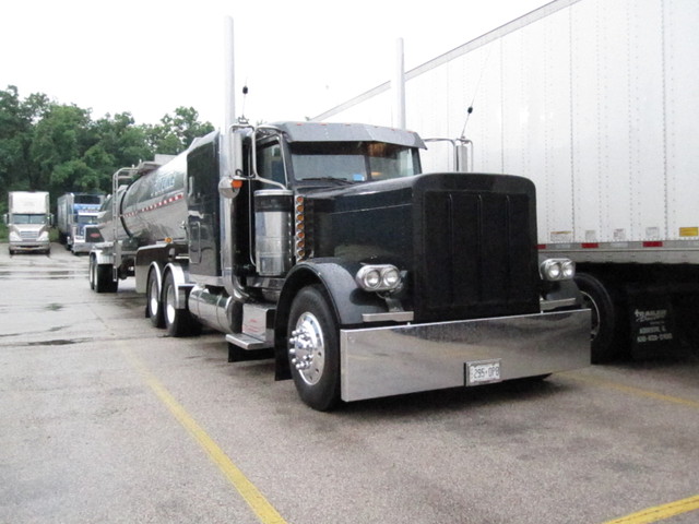 IMG 1287 Trucks