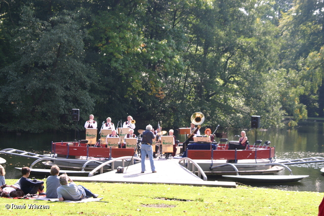 RenÃ© Vriezen 2007-09-16 #0048 Vlotconcert Sonsbeek The Magnolian's zondag 16-09-2007