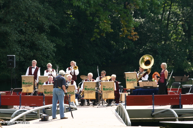 RenÃ© Vriezen 2007-09-16 #0043 Vlotconcert Sonsbeek The Magnolian's zondag 16-09-2007