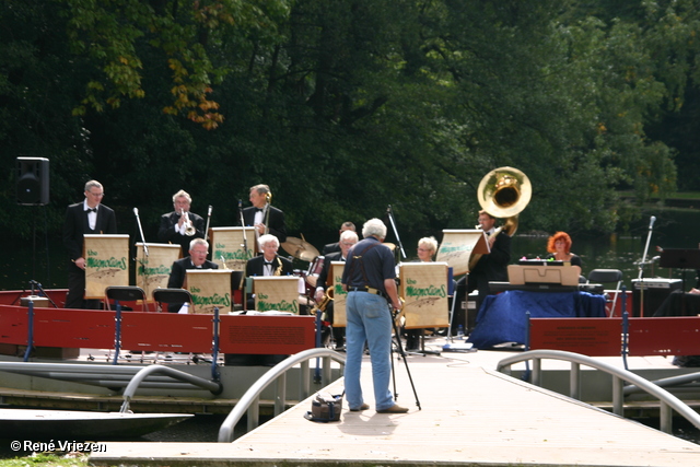 RenÃ© Vriezen 2007-09-16 #0037 Vlotconcert Sonsbeek The Magnolian's zondag 16-09-2007