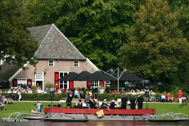 RenÃ© Vriezen 2007-09-16 #0023 Vlotconcert Sonsbeek The Magnolian's zondag 16-09-2007