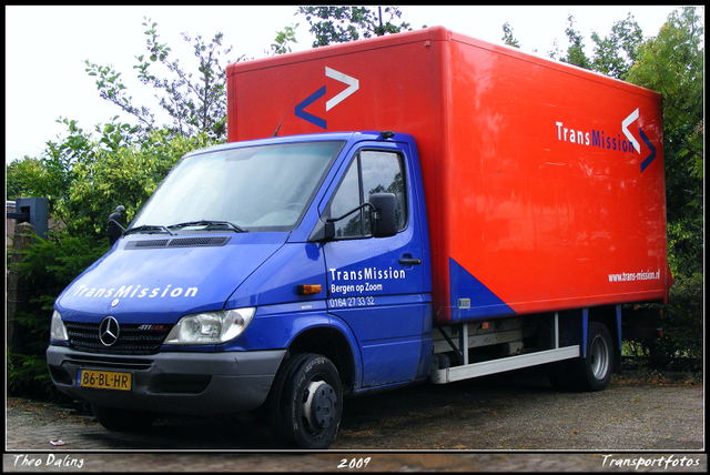 4-07-09 17-0709 1032-border diverse trucks in Zeeland