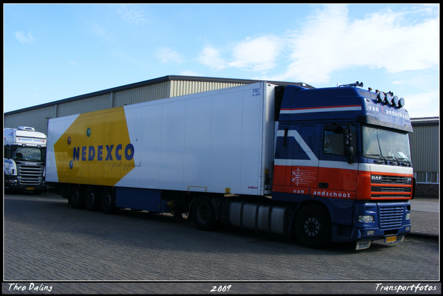 4-07-09 17-0709 172-border diverse trucks in Zeeland