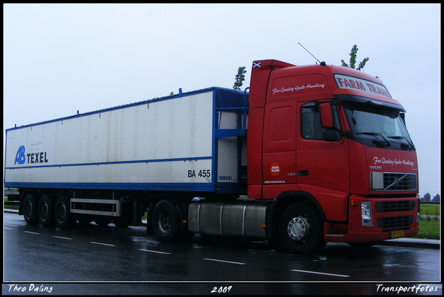 4-07-09 17-0709 963-border diverse trucks in Zeeland
