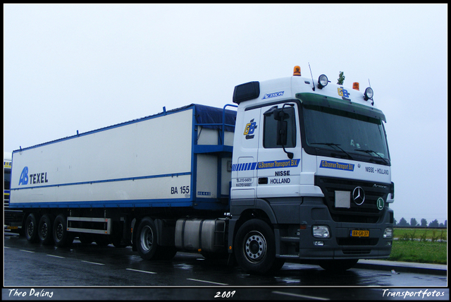 4-07-09 17-0709 964-border diverse trucks in Zeeland
