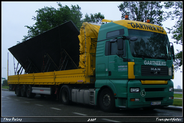 4-07-09 17-0709 973-border diverse trucks in Zeeland