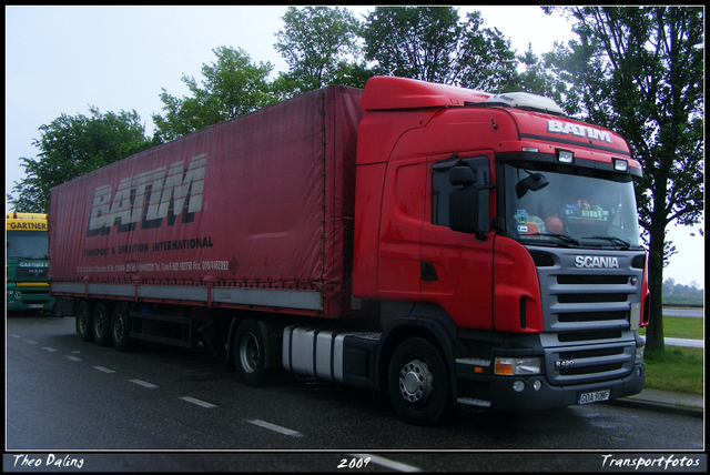 4-07-09 17-0709 975-border diverse trucks in Zeeland