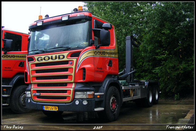 4-07-09 17-0709 981-border diverse trucks in Zeeland