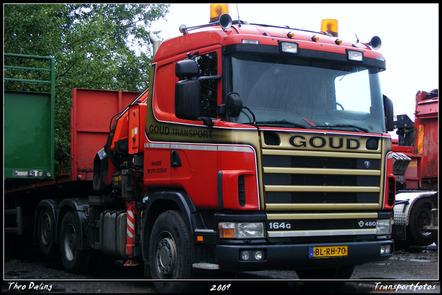 4-07-09 17-0709 987-border diverse trucks in Zeeland