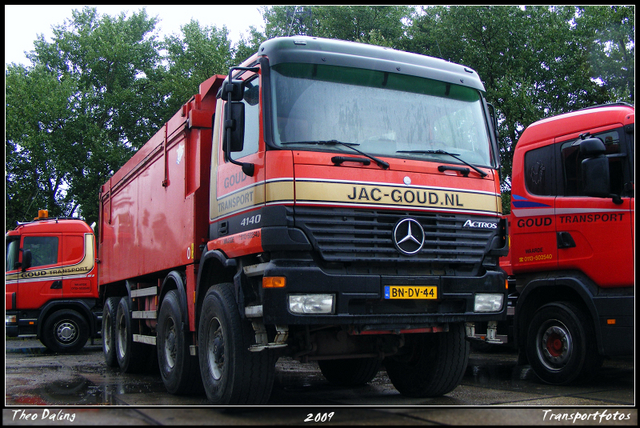 4-07-09 17-0709 989-border diverse trucks in Zeeland