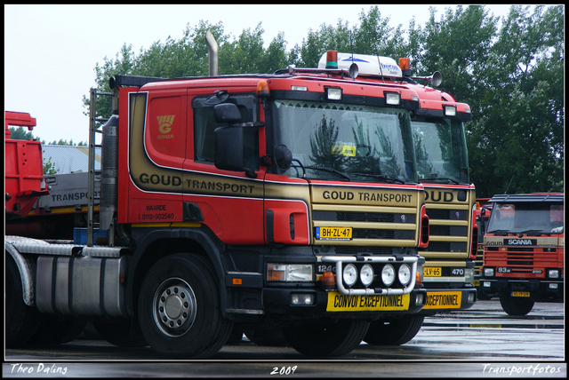 4-07-09 17-0709 996-border diverse trucks in Zeeland