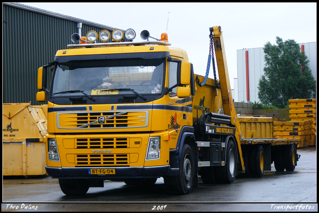 4-07-09 17-0709 999-border diverse trucks in Zeeland