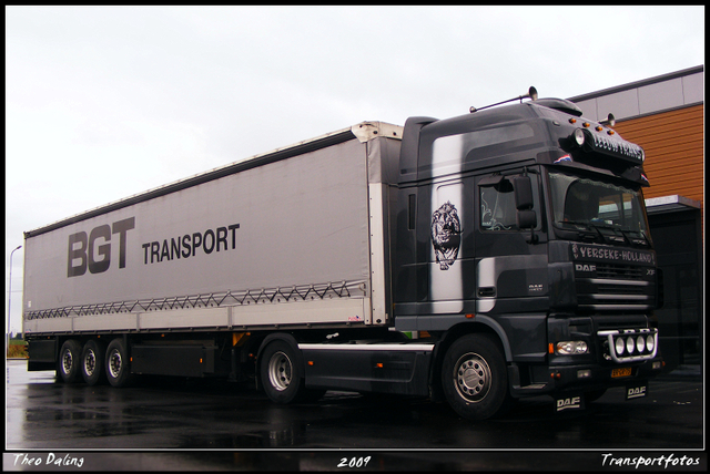 4-07-09 17-0709 1007-border diverse trucks in Zeeland