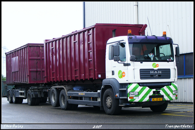 4-07-09 17-0709 1013-border diverse trucks in Zeeland