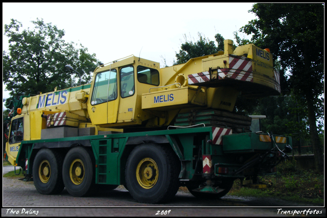 4-07-09 17-0709 1044-border diverse trucks in Zeeland