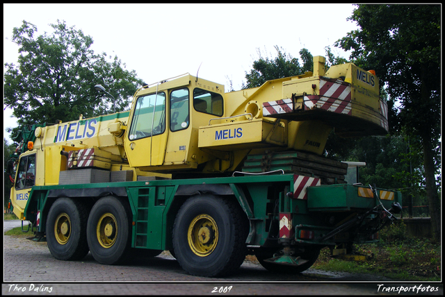 4-07-09 17-0709 1045-border diverse trucks in Zeeland