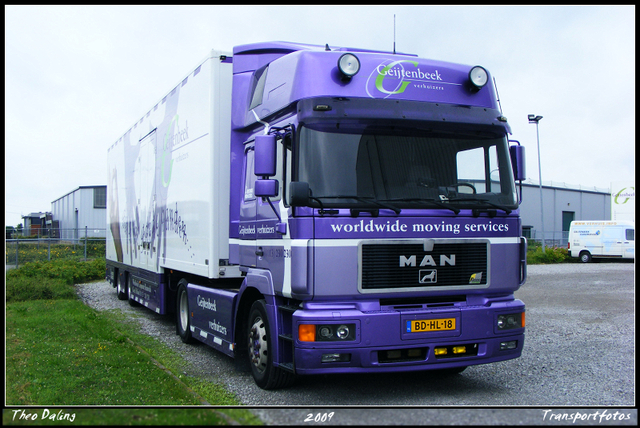 4-07-09 17-0709 1049-border diverse trucks in Zeeland