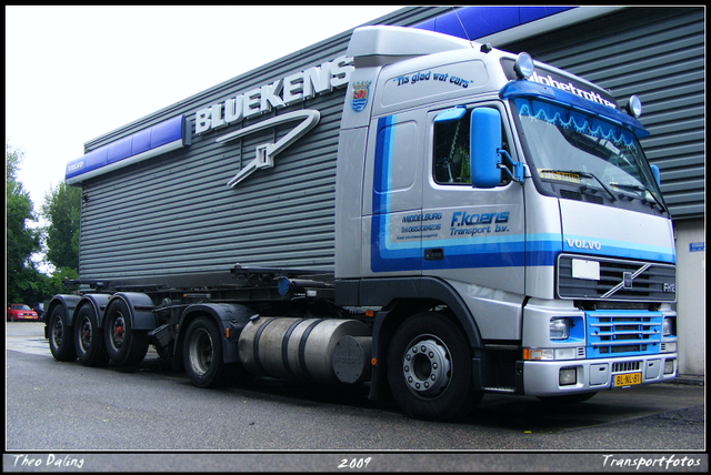 4-07-09 17-0709 1054-border diverse trucks in Zeeland