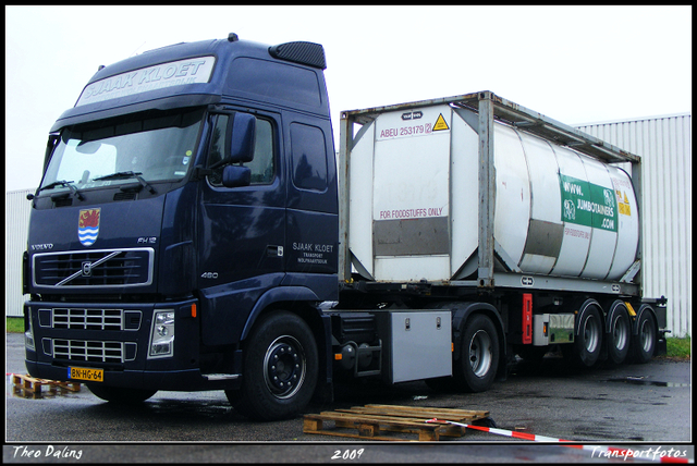 4-07-09 17-0709 1059-border diverse trucks in Zeeland