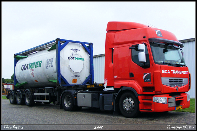 4-07-09 17-0709 1061-border diverse trucks in Zeeland