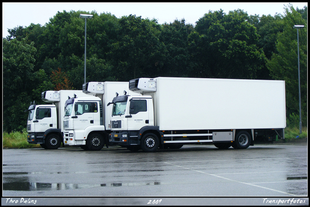 4-07-09 17-0709 1069-border diverse trucks in Zeeland