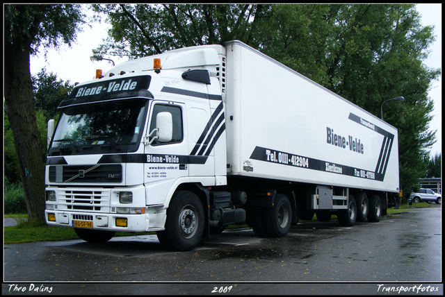 4-07-09 17-0709 1099-border diverse trucks in Zeeland