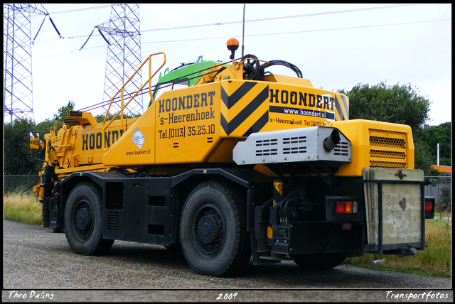 4-07-09 17-0709 1115-border diverse trucks in Zeeland