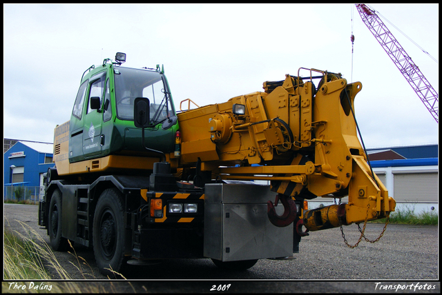 4-07-09 17-0709 1116-border diverse trucks in Zeeland