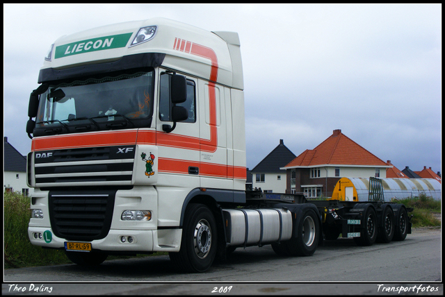4-07-09 17-0709 1149-border diverse trucks in Zeeland