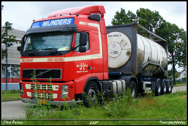 4-07-09 17-0709 1160-border diverse trucks in Zeeland