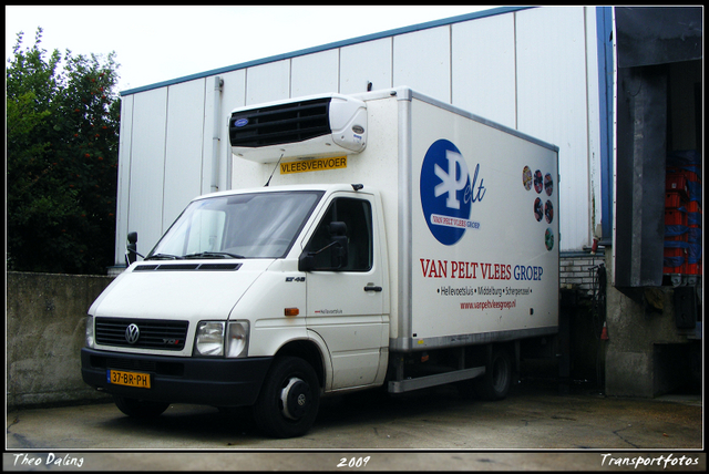 37-BR-PH van Pelt vleesgroup diverse trucks in Zeeland