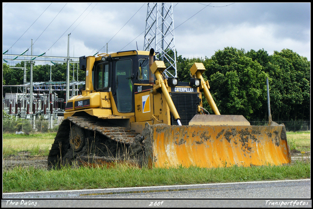 4-07-09 17-0709 1176-border diverse trucks in Zeeland