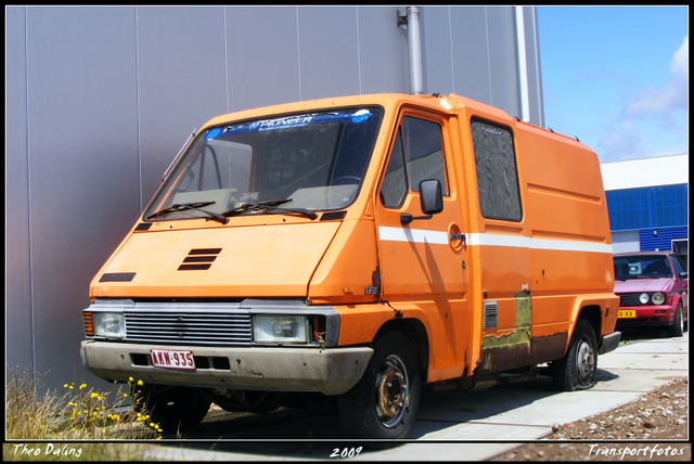 4-07-09 17-0709 1185-border diverse trucks in Zeeland