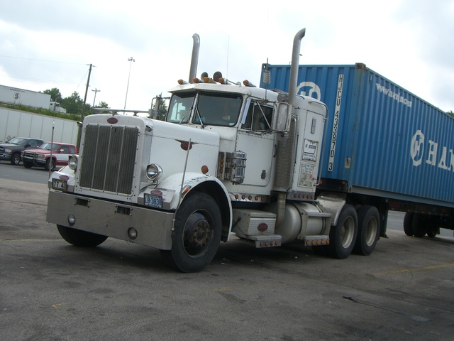 CIMG6323 Trucks