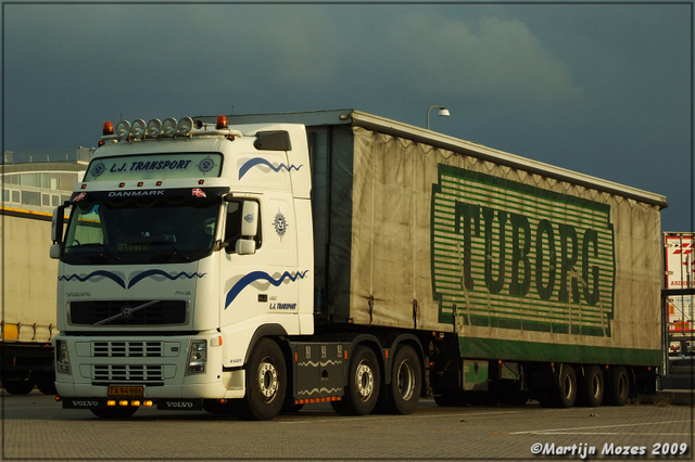 L J Transport Volvo FH12 - 480 Vrachtwagens
