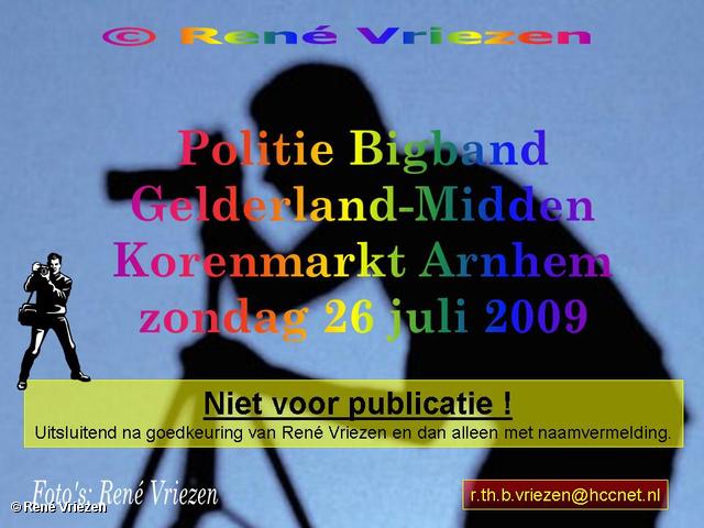 © René Vriezen 2009-07-26 #0000 Politie Bigband Gelderland-Midden Korenmarkt zondag 26 juli 2009