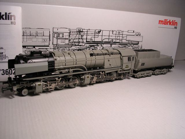 M3302 Treinen