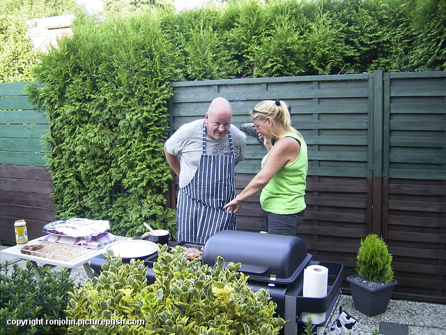 BBQ bij Ruud en Wil 07-08-09 19 Good Old Days With The Ex-Neighbors